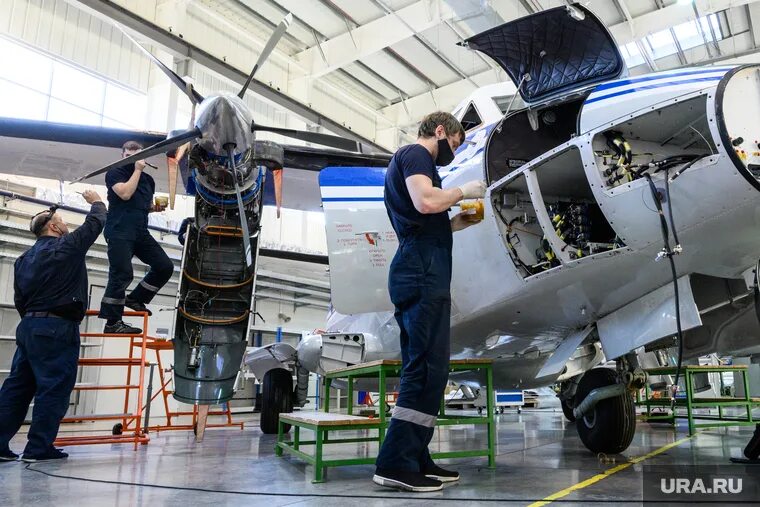Уральский завод гражданской авиации екатеринбург. Завод гражданской авиации арамиль. Уральский завод гражданской авиации екатеринбург официальный сайт. Уральский завод гражданской авиации сборка л410. Уральского завода гражданской авиации, г.