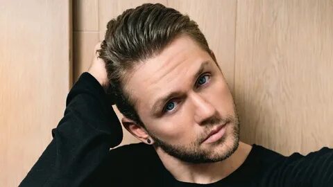 Жігіттің жетілген әйелдің кискасына қалай кіргені