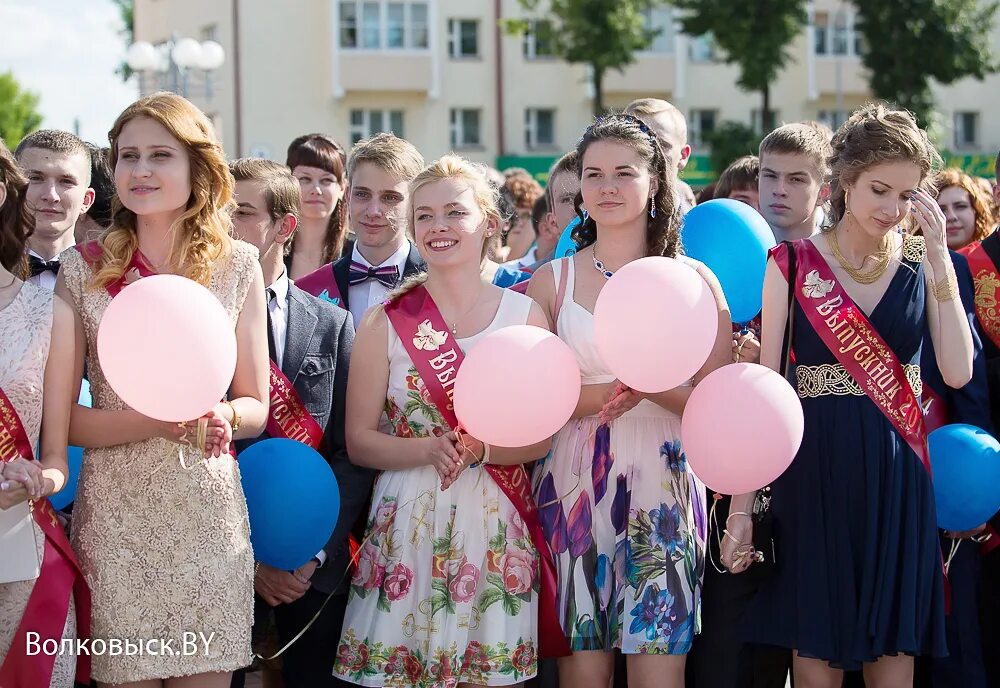 Вакансии волковыск на сегодня. Город волковыск гродненской области население. Волковыск школа номер 6 михайловская вероника. Вакансии волковыск на сегодня. Сайт волковыска выпускной 2021.