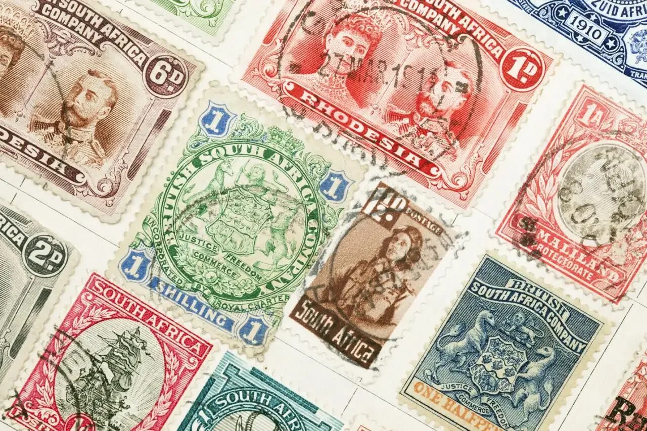 Интересные факты про марки. Бумажная марка. Antique stamps. История почты и почтовых марок ОАЭ. Почтовая марка Германии в январе 1989.