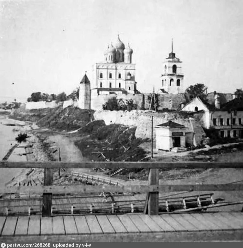 Псков в великую отечественную. Псков 1941. псков в годы войны 1941-1945. псков в годы оккупации 1941 1944.