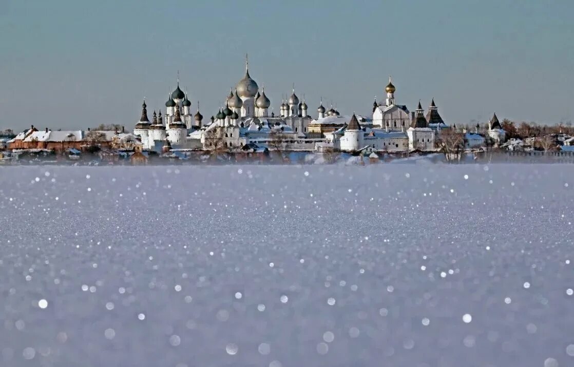 Ростов великий новый год. Ростов Великий зима. Ростов Великий зимой. Озеро Неро зимой. Ростовский Кремль зимой.