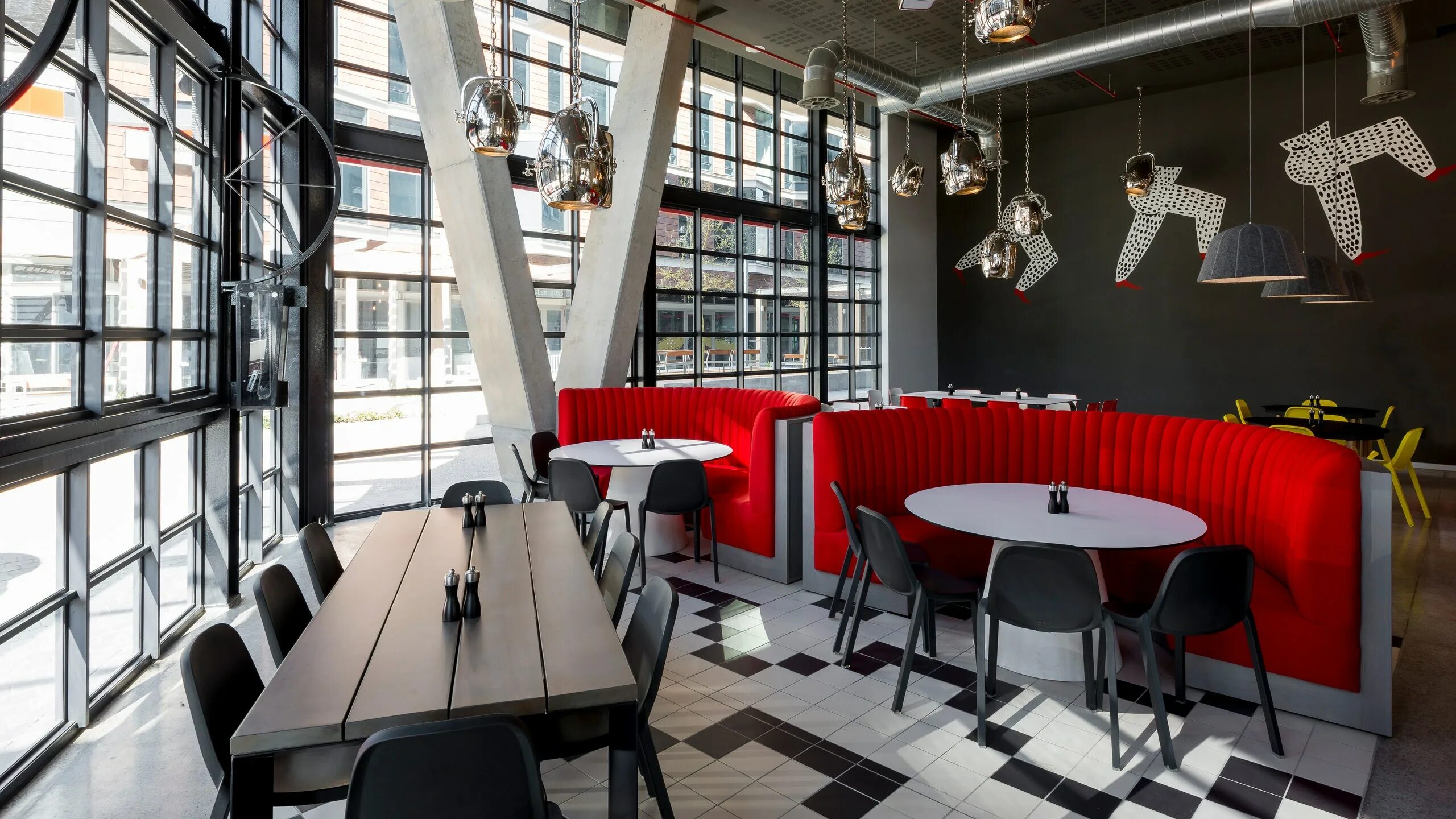 Radisson red. Рэдиссон ред. radisson red hotel. radisson ред.