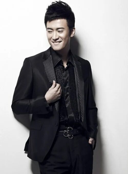 Ци цзи актер. Цай хэн китайский актер. Ци цзы актер китай. Молодые китайские актеры. Ци цзи (qi ji).