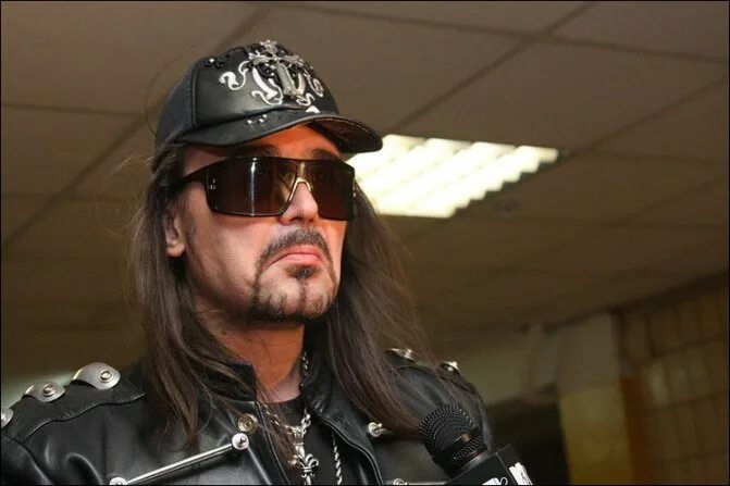 Богдан титомир сейчас 2020. Богдан титомир сейчас 2020. Богдан титомир в 90-х. Богдан титомир сейчас. Где сейчас титомир чем занимается.