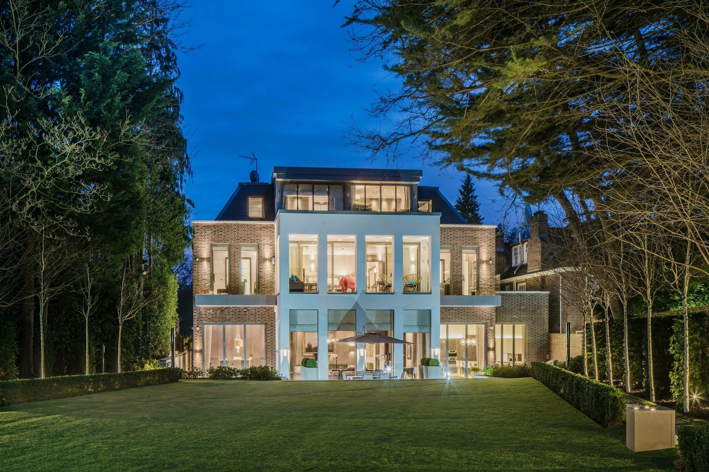 Элитный особняк в лондоне. Кенсингтон, лондон,. Резиденция дворец мэншн хауз. Особняк в лондоне. Хэмпстед лондон особняки.