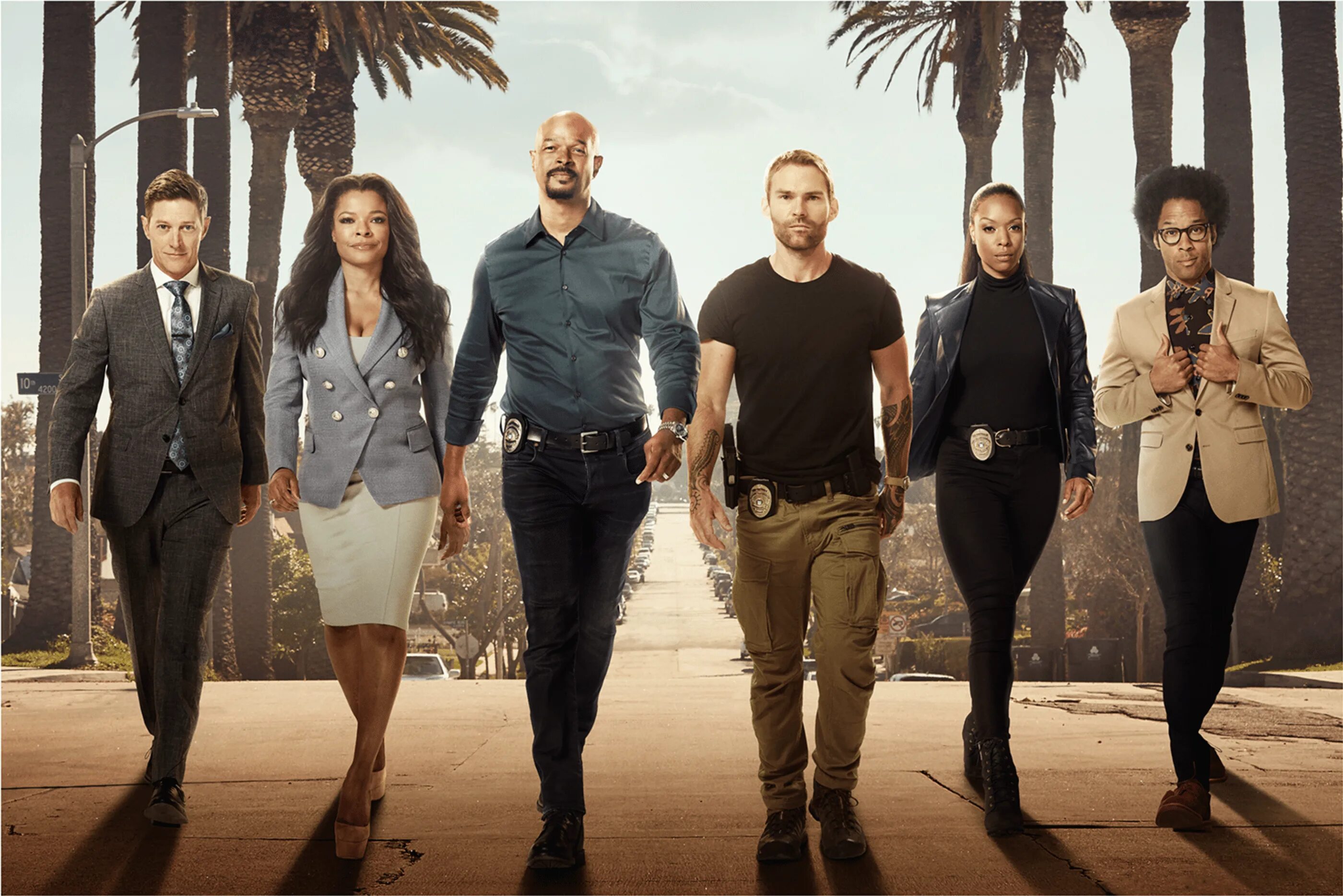 Мод на 8 человек lethal company. Смертельное оружие сериал 3 сезон. смерте́льное ору́жие» сериал. lethal weapon сериал. смертельное оружие сериал 1 сезон.