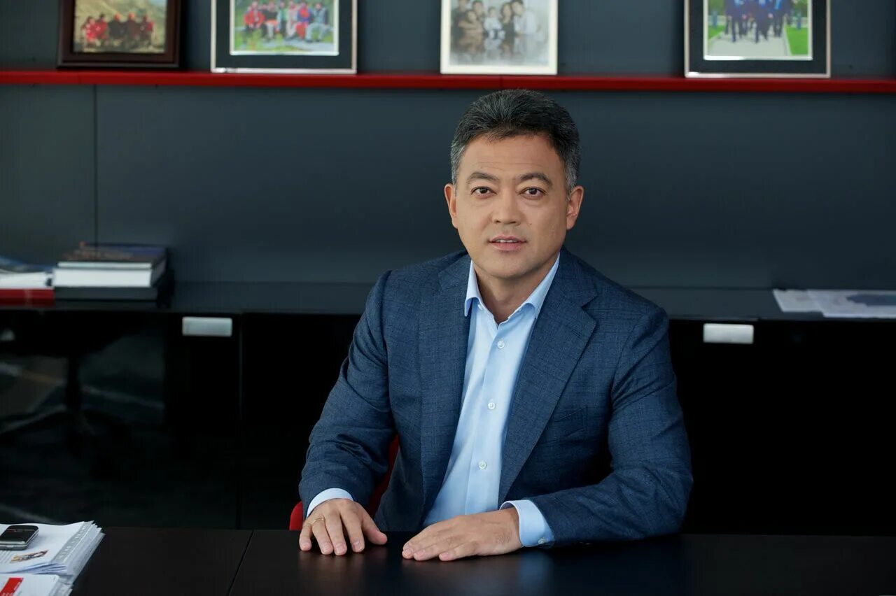 Казахстанский бизнесмен. Казах бизнесмен. Казах бизнесмен. Утемуратов булат джамитович семья. Казах бизнесмен.