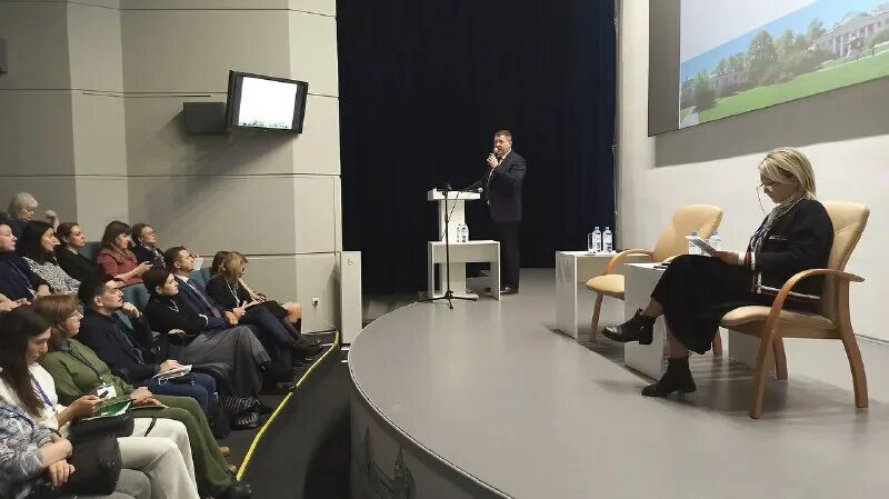 на конференцию приехали 7 ученых из чехии