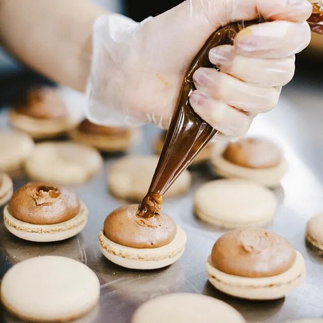 Angel cakes park. Angel cakes краснодар. кафе ангел кейк краснодар. Angel cakes краснодар атмосфера. Angel cakes краснодар.