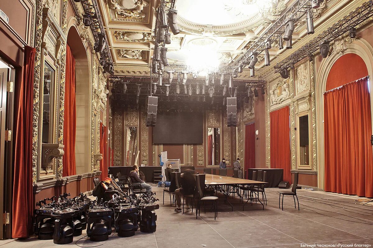 Московский театр «школа современной пьесы» сцена. Сайт театр современной пьесы. Зал эрмитаж театра школа современной пьесы. Костик крымов театр пушкина. Зал эрмитаж театра школа современной пьесы.