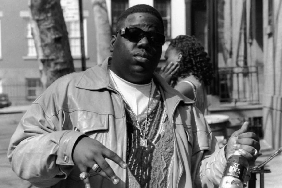 Бигги смолз. Notorious big. The Notorious b.i.g.. Biggie Notorious. The Notorious b.i.g. фото.