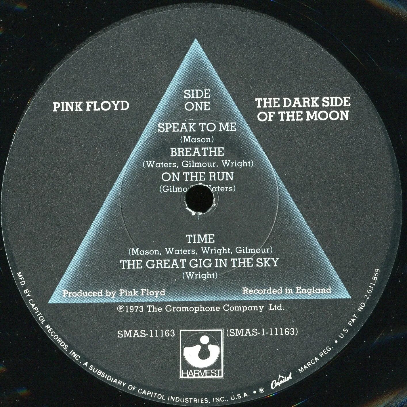 Pink Floyd темная сторона Луны. Pink Floyd Dark Side of the Moon 1973. Альбом Dark Side of the Moon. Пинк Флойд Обратная сторона Луны обложка.