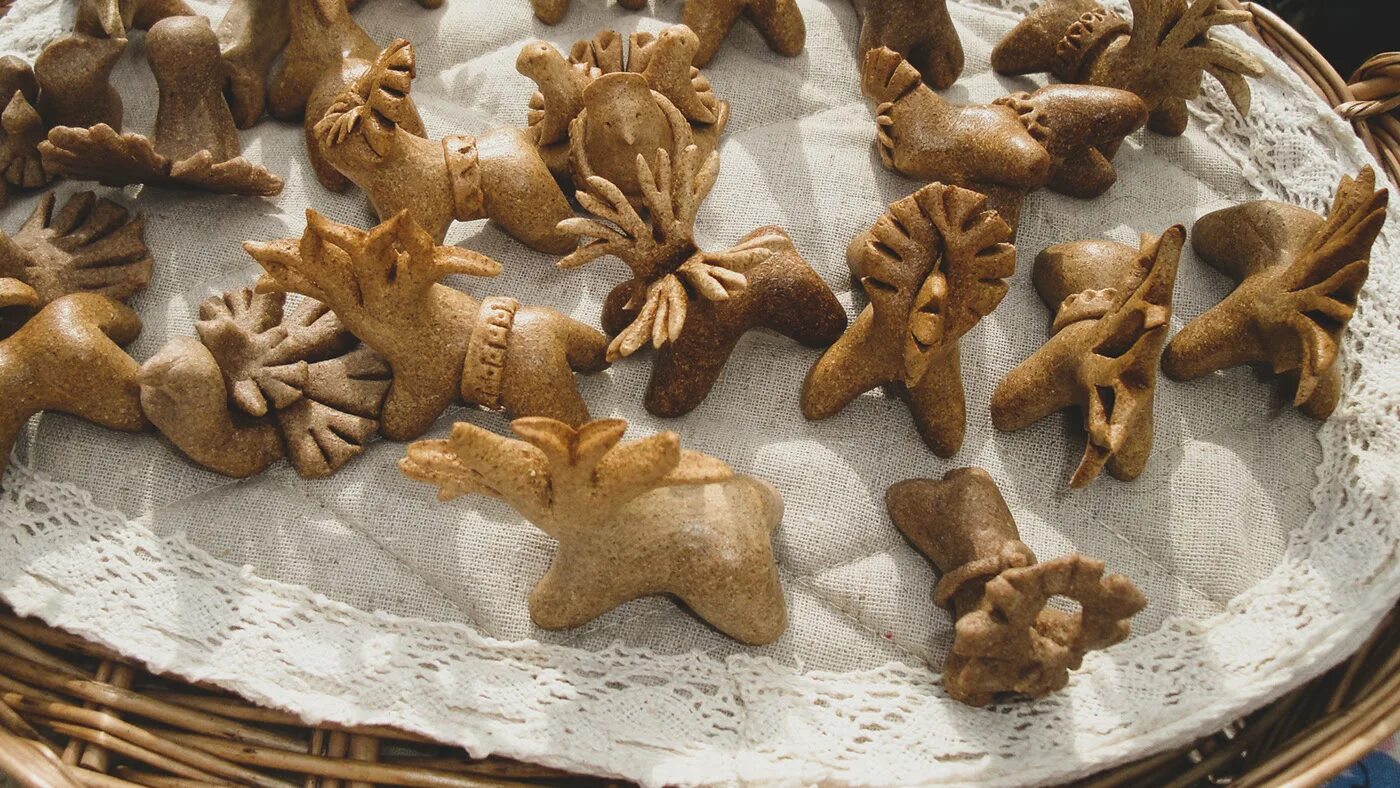 белый пшеничный хлеб. праздник поморская козуля. белый заводской хлеб. мучные кулинарные изделия. к святкам из пшеничного теста выпекли 327.