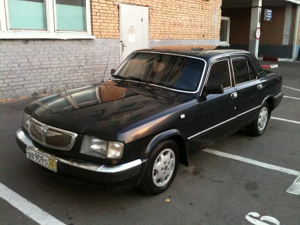 ГАЗ-3110 автомобиль. ГАЗ 3110 черная. ГАЗ-3110 чёрного цвета классика. Авто за 50 тысяч рублей. Купить машину за 50 тысяч