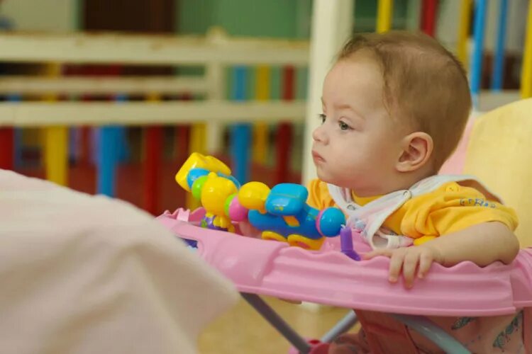 Дом малютки жизнь. Детский дом Рязань дом малютки. Дети в доме малютки. Детский дом малютки. Малютка ребенок.