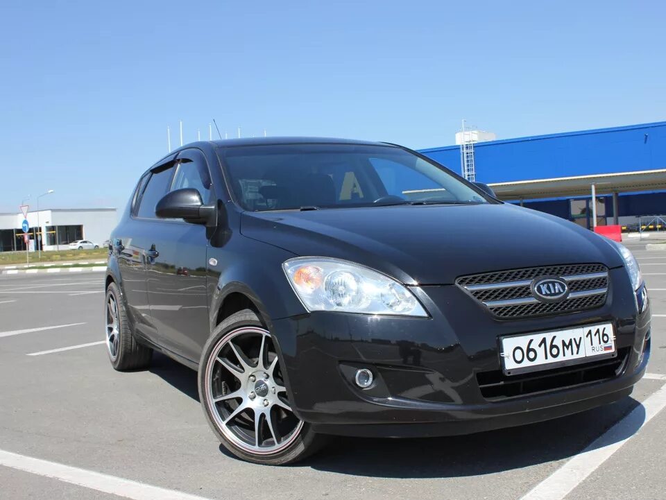 R17 kia ceed 2007. Киа сид 2008 красный. Диски на сид 2008. Диски на сид 2008. Киа сид 1 r18.