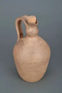 Старинный сосуд