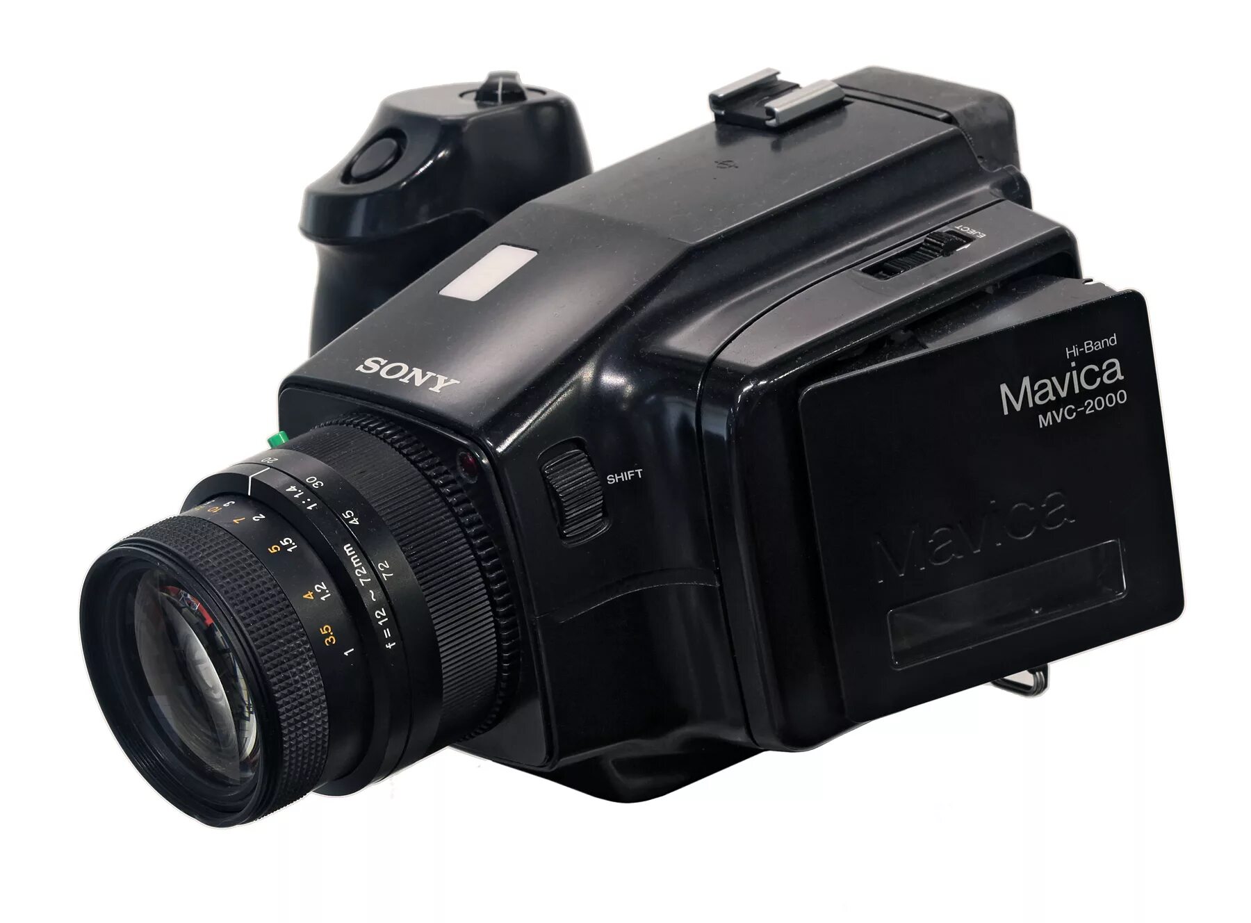 Камера 2000 года. Sony Mavica MVC-2000. Sony Mavica MVC-5000. Цифровая камера Sony Mavica. 1981 Sony камеру Mavica.