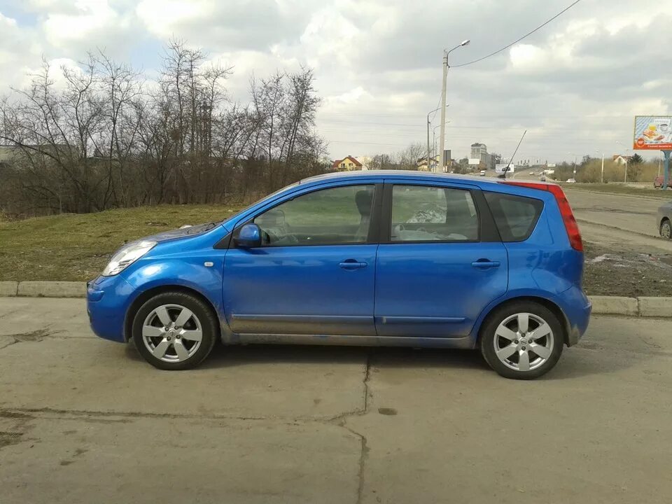 Переобулся на зиму, новые диски - Nissan Note (1G), 1,6 л, 2007 года колёсные ди