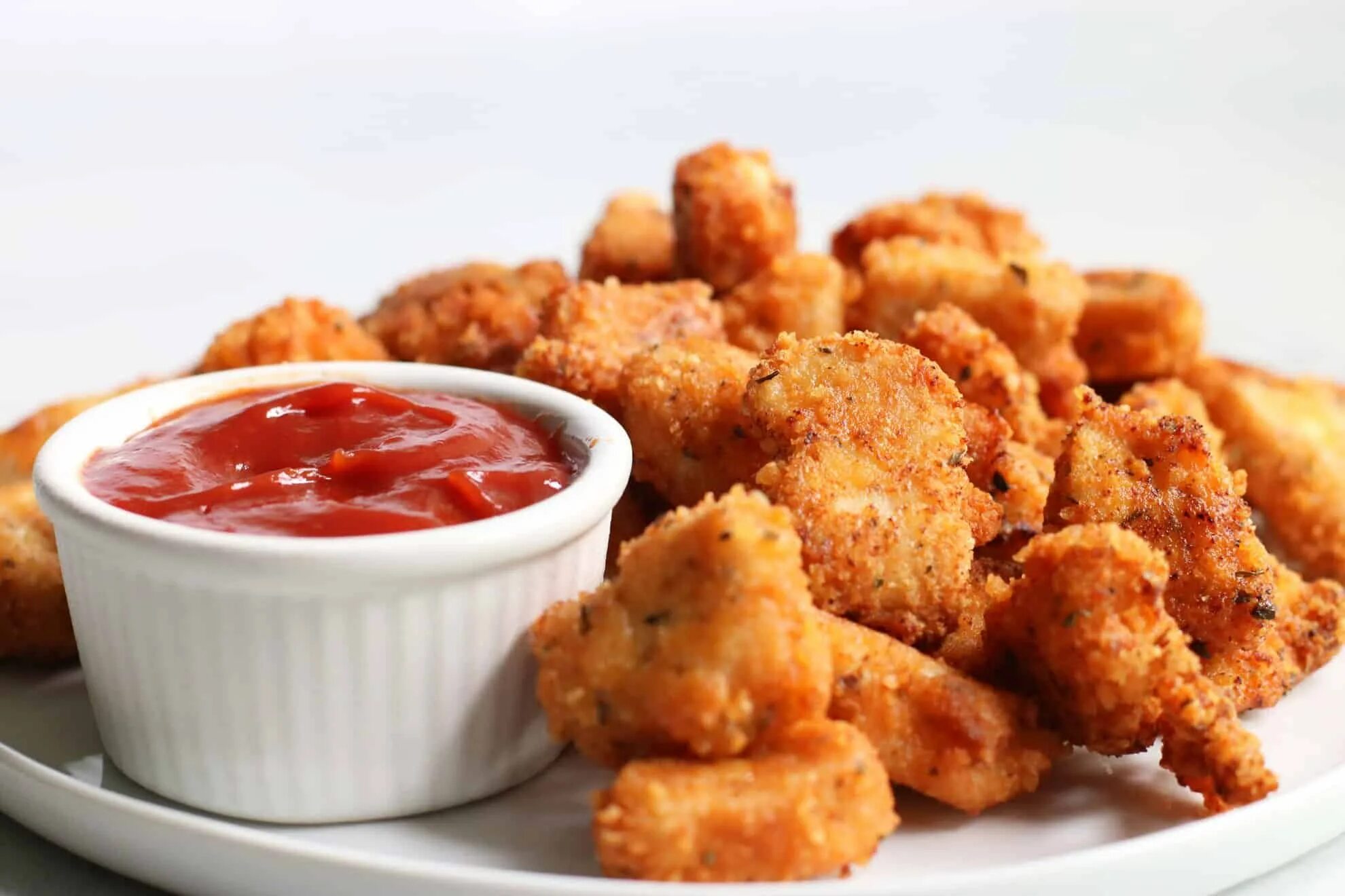 Как называется песня под которую танцуют наггетсы. Kfc наггетсы. наггетсы куриные. наггетсы аппетитные. наггетсы с соусом.