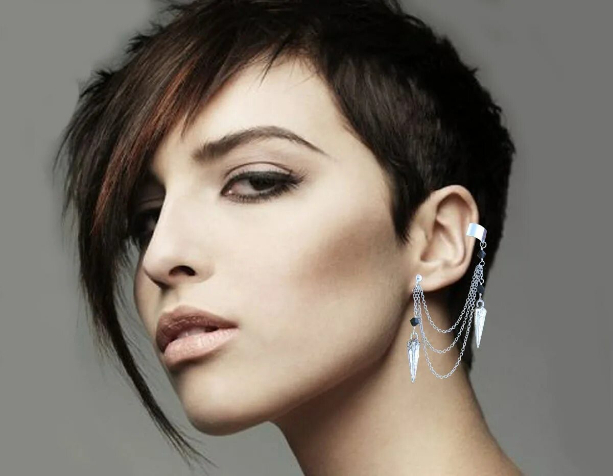 Короткая стрижка красные волосы. Стрижки женские. Креативная короткая челка. Креативная короткая челка. Короткая челка.