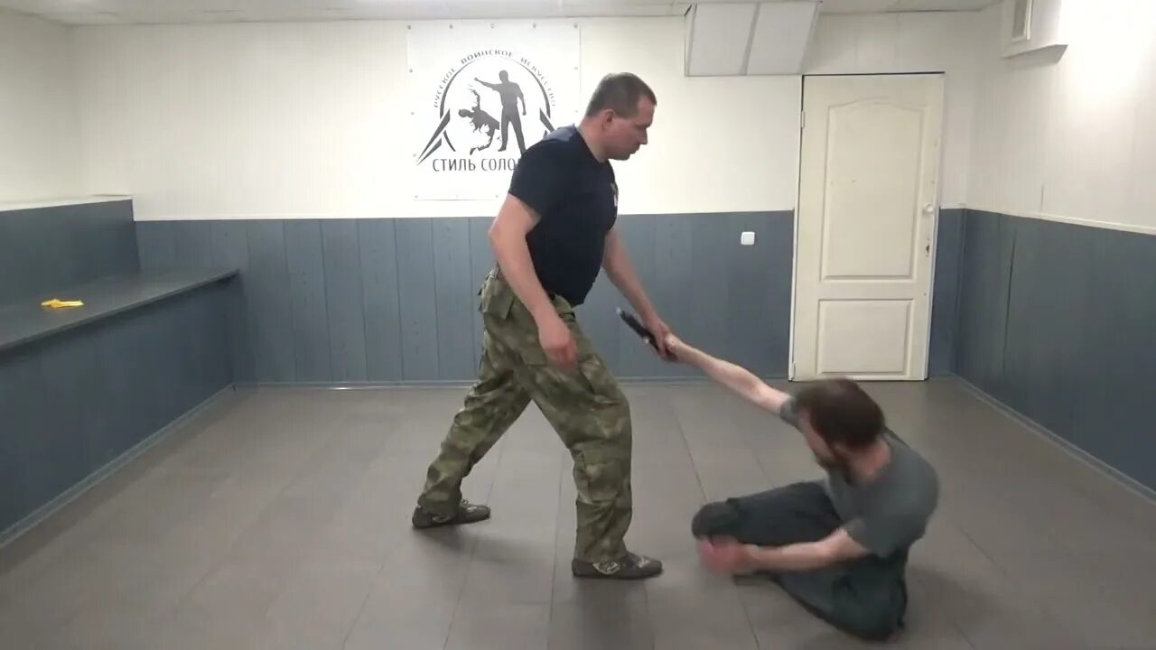 Нападение обороняющихся. Искусство рукопашного боя и самооборона. Прикладной рукопашный бой.