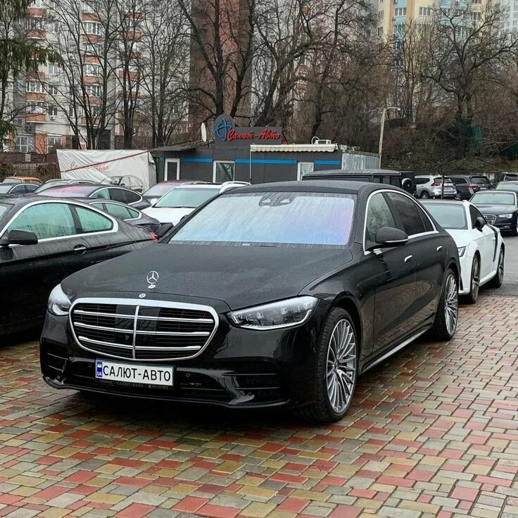 Мерседес 223 изумруд. Мерседес 223 авито. Такси 223 мерседес москва. 223 мерседес а005мр05. Мерседес 223 авито.