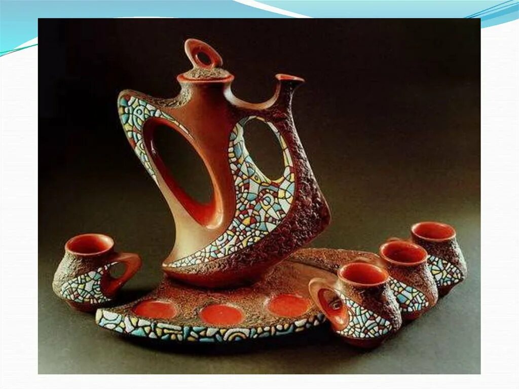 Искусство посуды. Искусство посуды. Кинцуги керамика. Критская керамика камарес. Дпи италии керамика майолика.