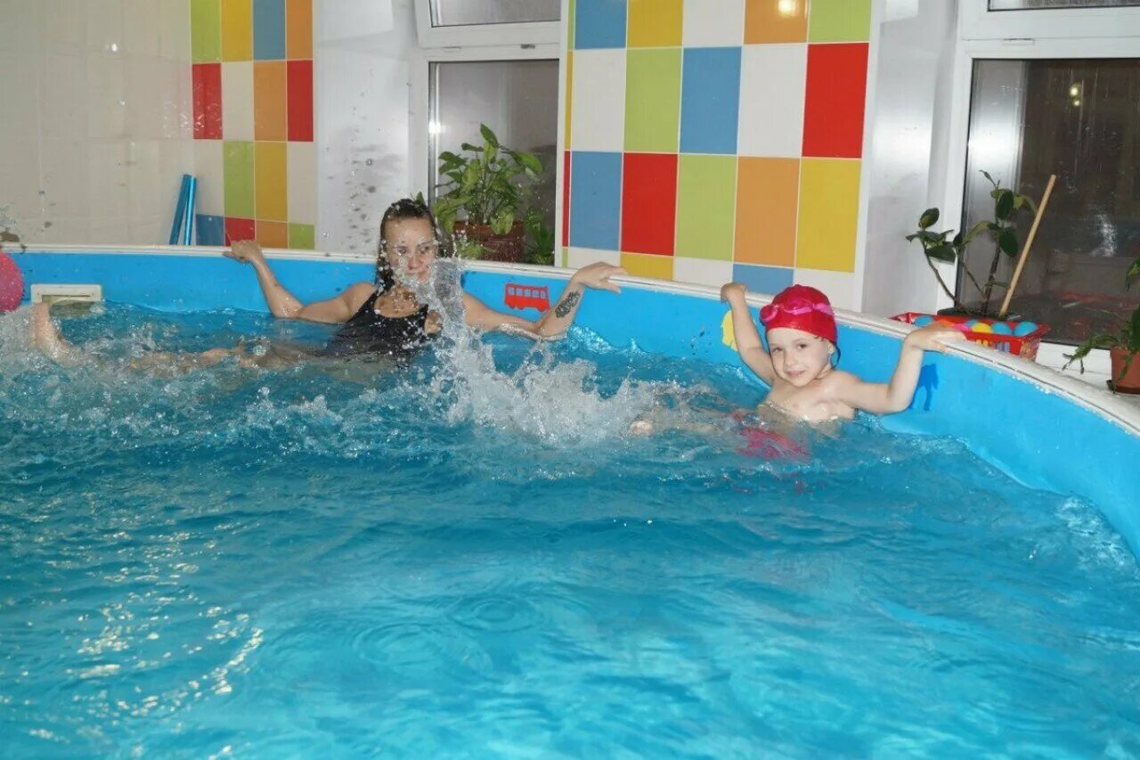 Бассейн политехник омск. Бассейн пингвин омск сейчас. Бассейн омгау омск. Омск бассейн работает. Омск проспект мира 15б бассейн коралл.