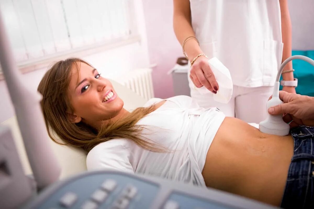 осмотр таза женщины. узи оргоновмалрго таза. трансабдоминальное узи брюшной. осмотр таза женщины. узи малого таза.