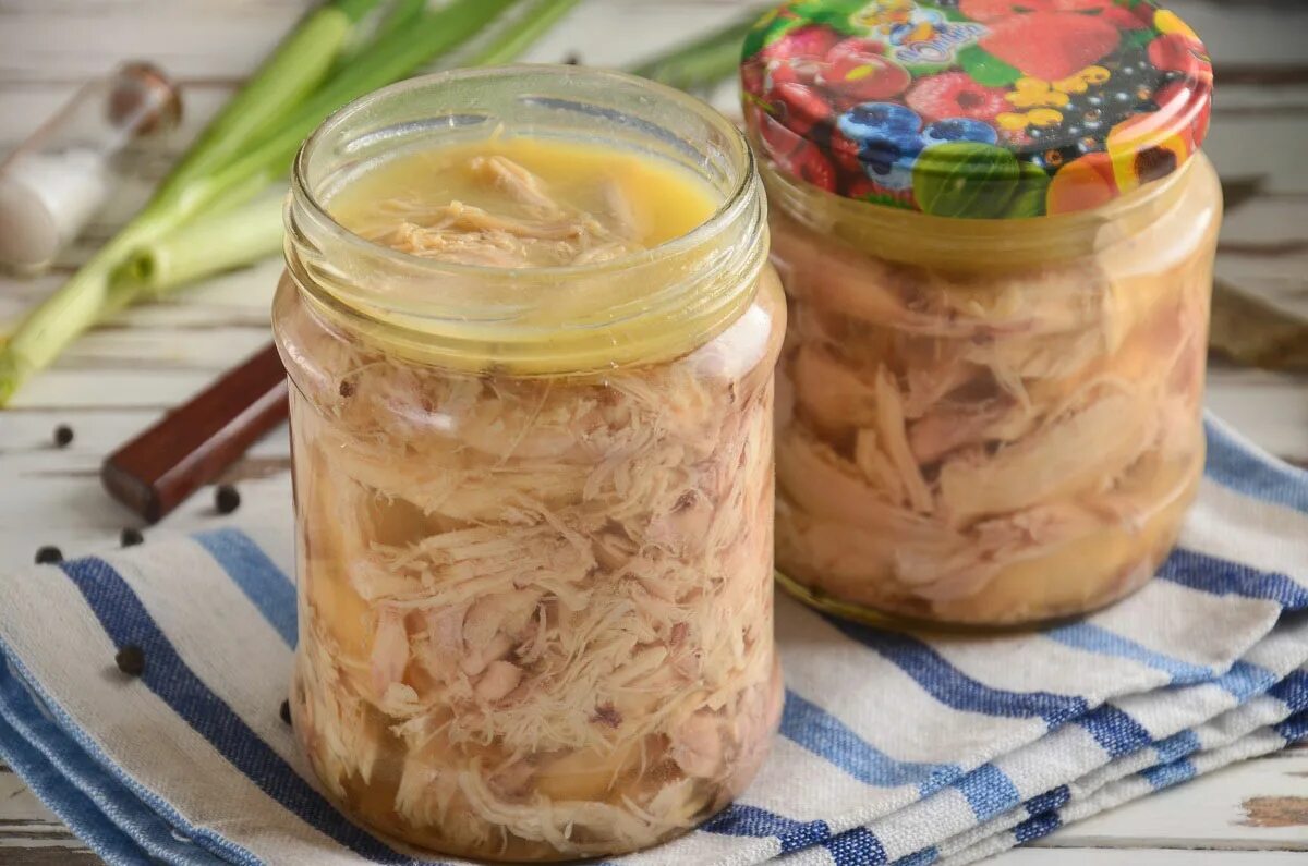 Тушенка из курицы фото. Тушенка из домашней курицы. тушенка из курицы в банках. тушёнка из курицы в домашних. тушенка куриная домашняя.