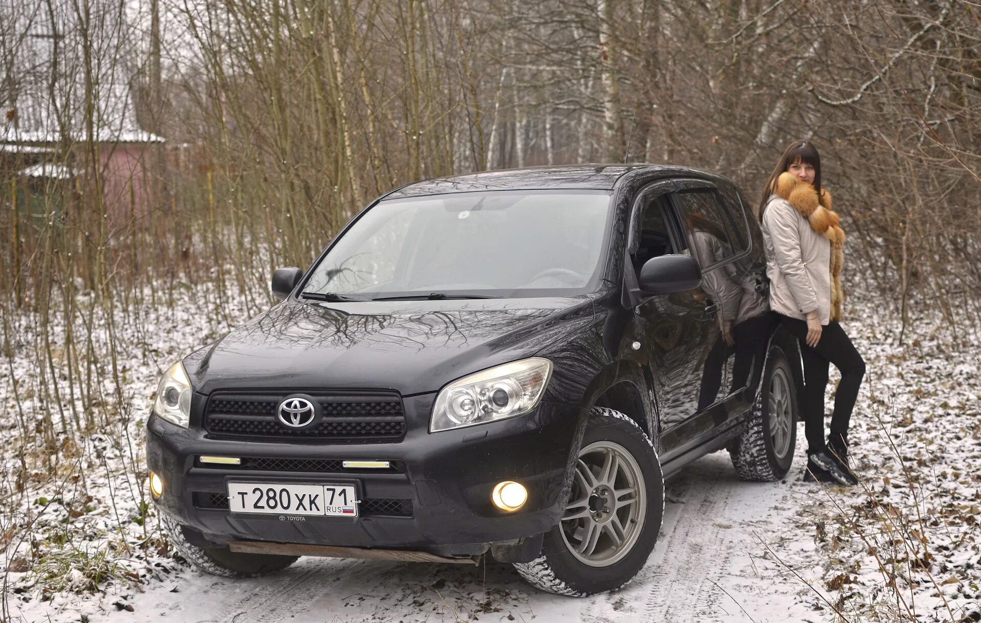 Toyota rav4 черный. Тойота рав 4 черная. Toyota RAV 4 1999 Black. Toyota RAV 4 and girls.