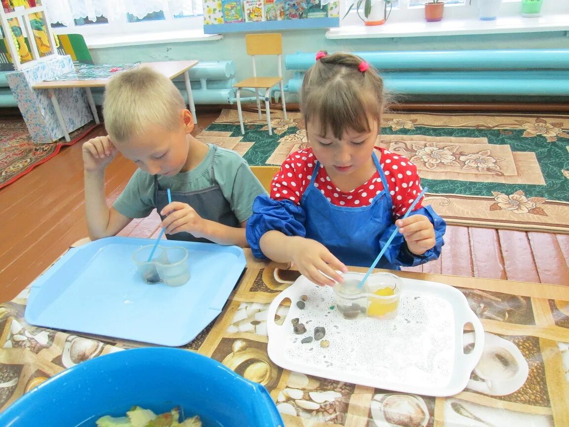 Познавательное занятие в старшей группе. Экспериментальная деятельность в детском саду средняя группа. Исследовательская деятельность в старшей группе. Познавательные опыты для дошкольников. Экспериментальная деятельность дошкольников.