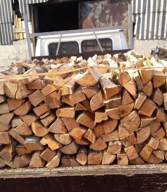 Сколько стоят дрова березовые. Березовые дрова. Дрова дубовые. Дрова дубовые колотые. Дрова березовые колотые 4 Куба.