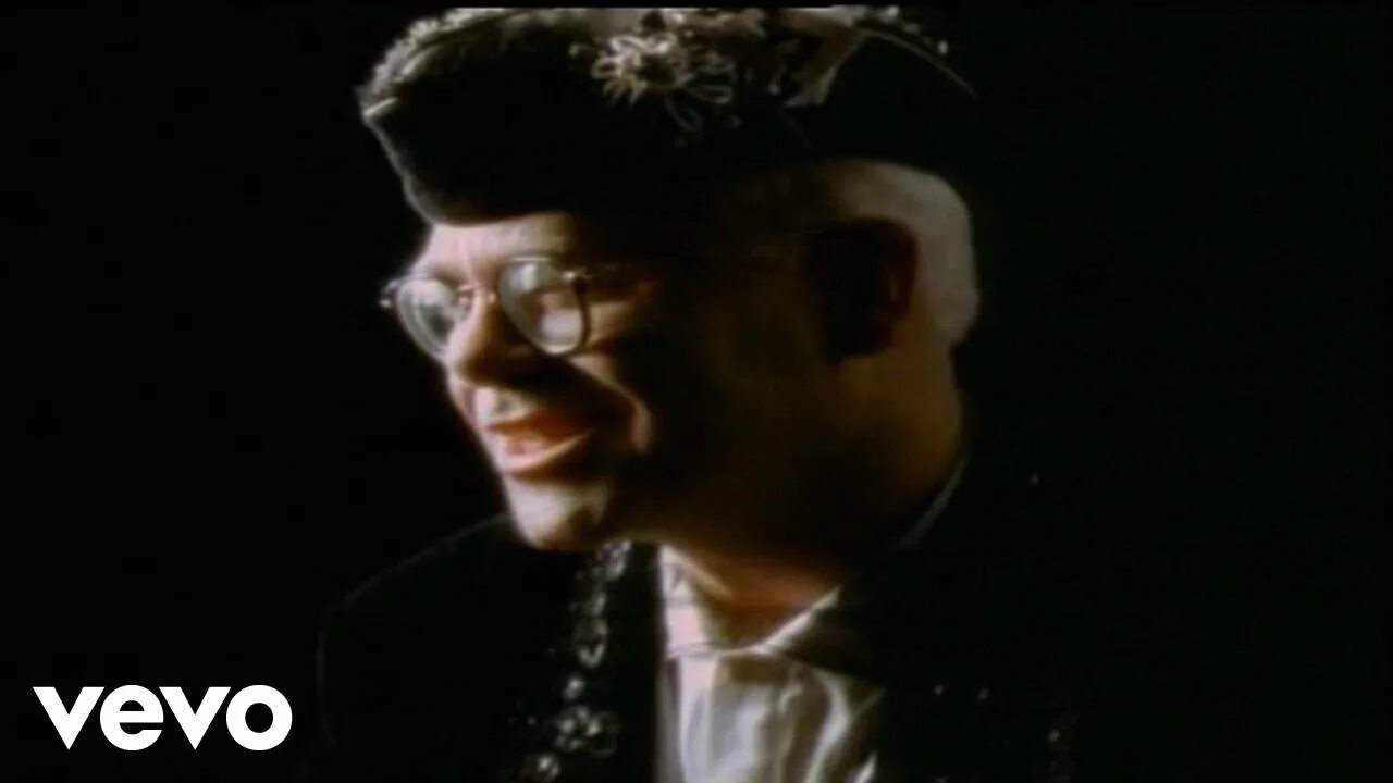 Элтон джон сакрифайс. Elton John 1989. Элтон Джон Sacrifice. Elton John Sacrifice 1989.