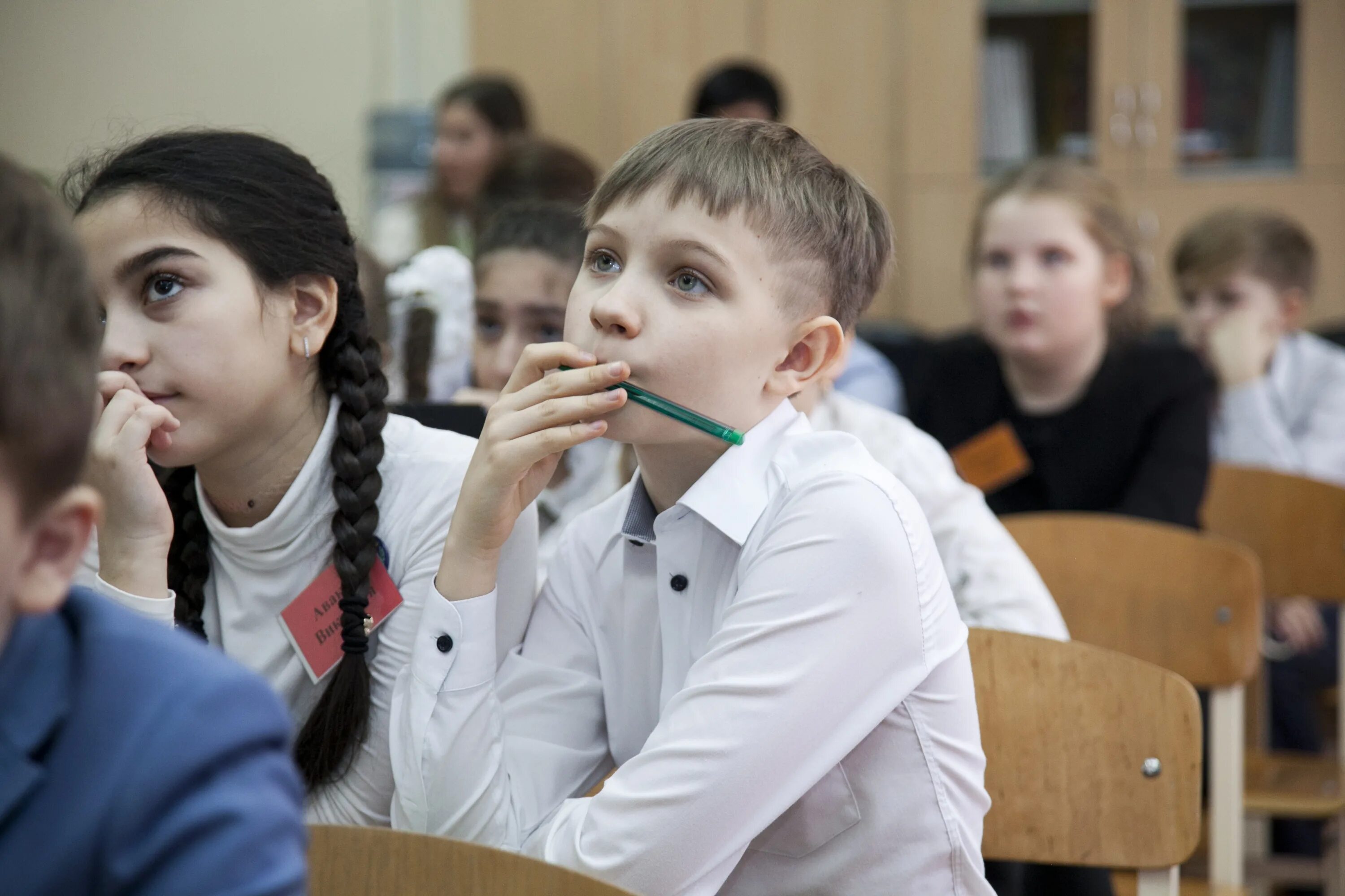 Волжский класс 3 класс. Лицей 1 Волжский. Девятиклассники фото. 5 Школа Волжский.