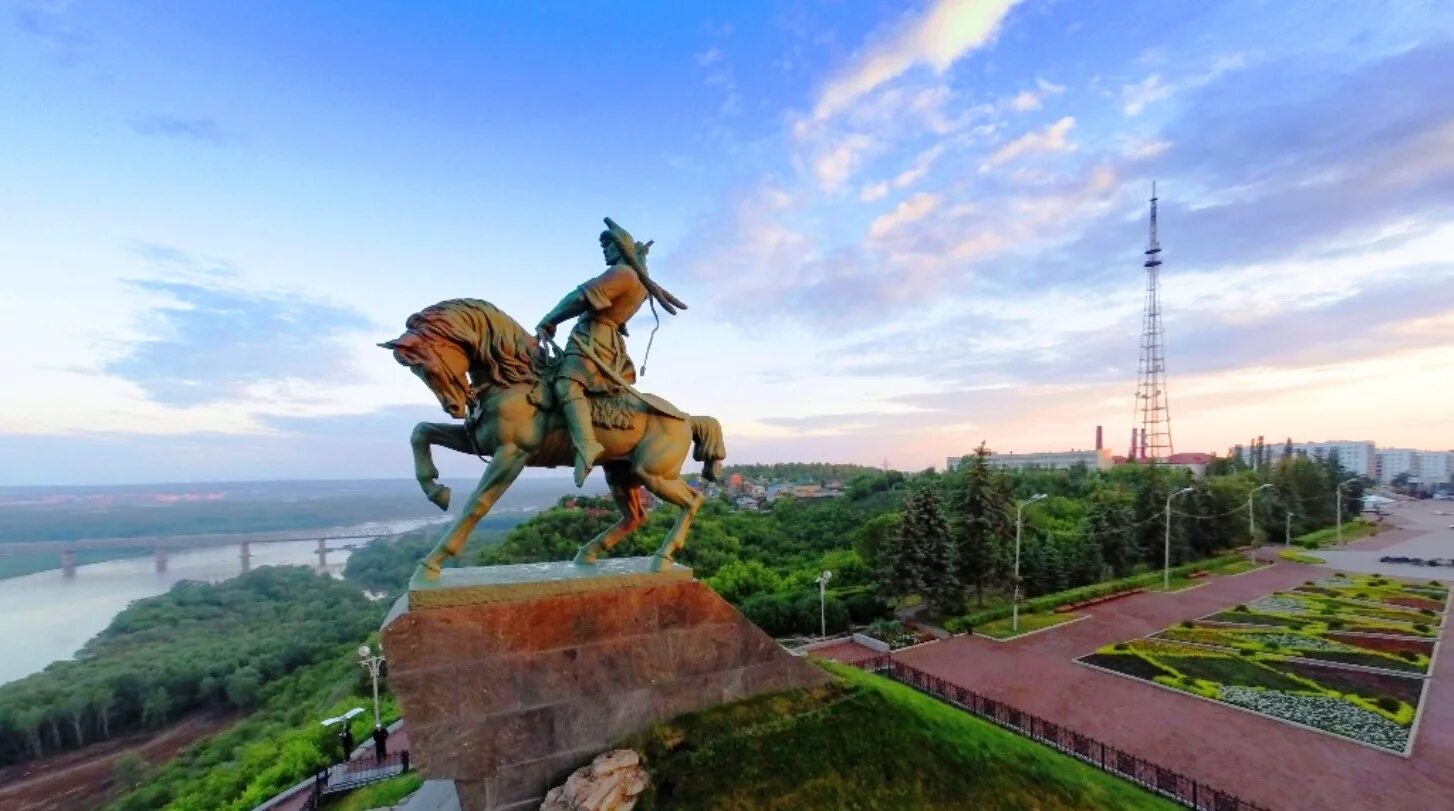 Салават Юлаев памятник в Уфе. Салават Юлаев памятник Башкирии. Памятник Салавату Юлаеву в Уфе. Памятник Салавату Юлаеву в городе Салават. Бесплатные сайты башкортостана