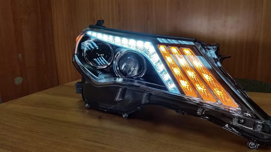 Купить фары на рав. Фара Тойота рав 4. Фары Toyota rav4 2013-2015 led. Рав4 40 фара. Фара Тойота рав 4 2020.