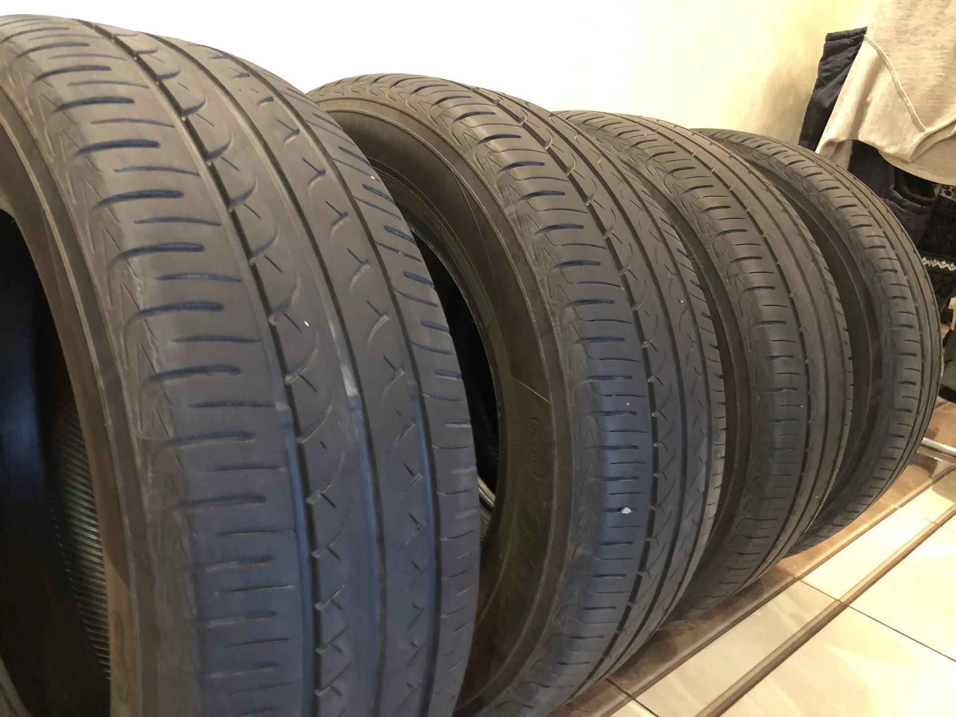 Купить шины йокогама 16. Yokohama c.drive2 195.65.15. Yokohama 215/60 r16. Yokohama c Drive 2 215 65 15. Йокогама а драйв 195/65 r15.