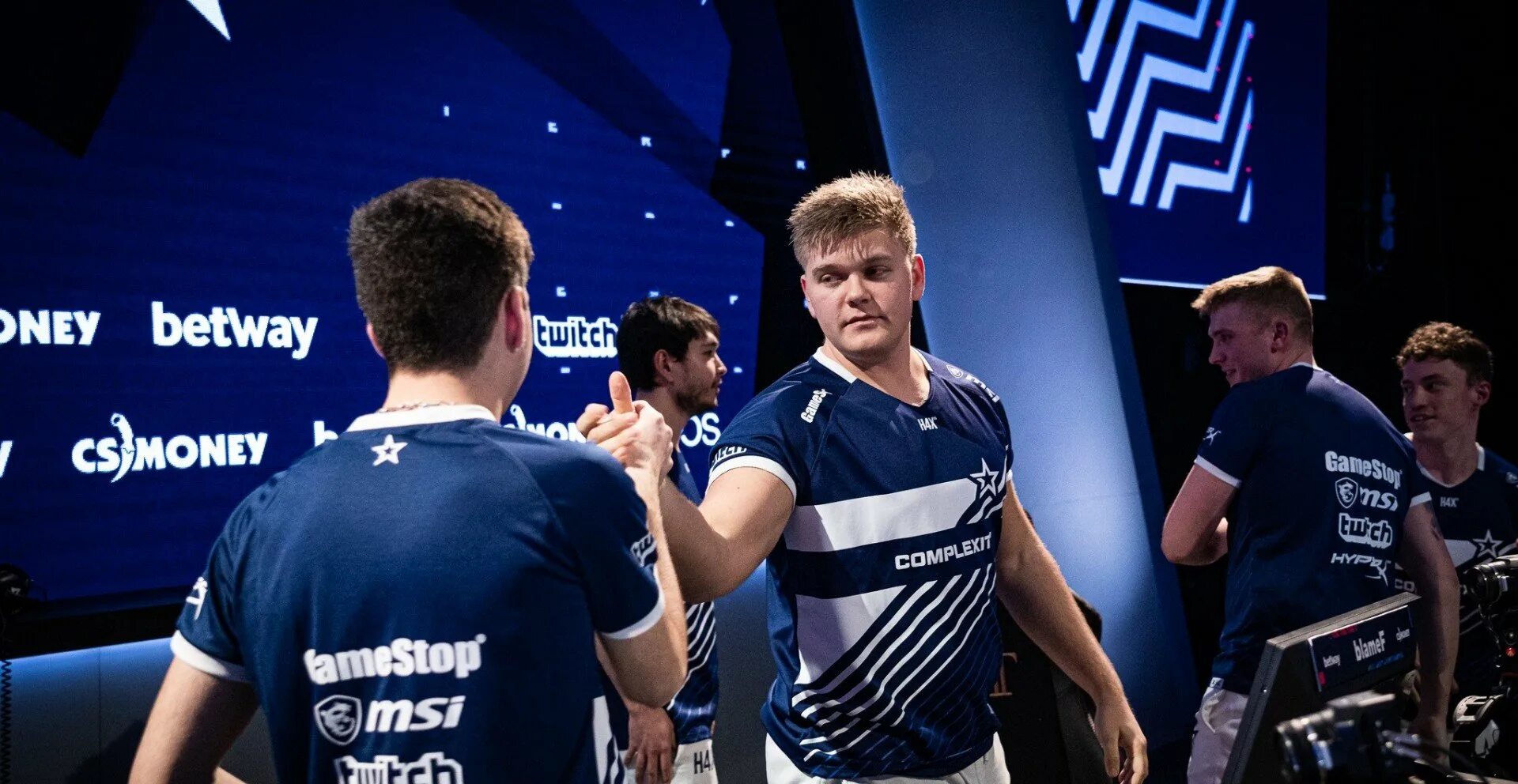 Complexity cs. Blamef cs go про игрок. команда кс го complexity. complexity gaming. киберспортивная команда комплексити.
