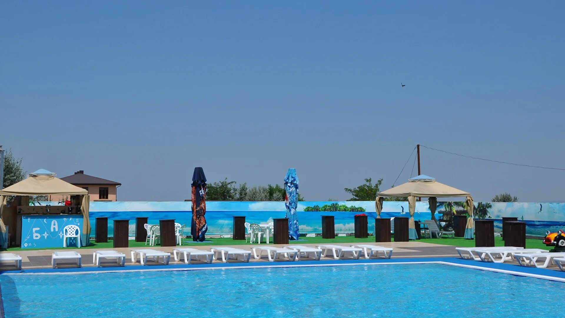 Отдых витязево 2024 с бассейном у моря. Пляж отеля релакс витязево. Семь адмиралов витязево бассейн. Частный сектор и гостевые дома в витязево. Гостевой дом вавилон витязево.