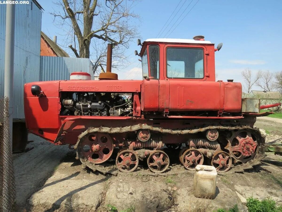 Советские гусеничные трактора. Трактор ДТ-175 Волгарь. ДТ-75 Волгарь. Трактор ДТ – 175 М «Волгарь». Трактор ДТ 75 Волгарь.