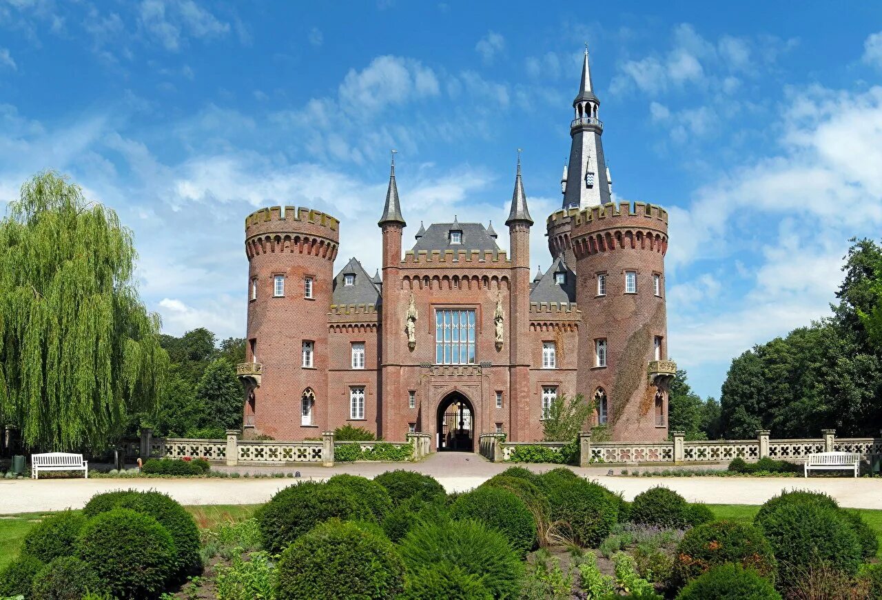 Замок Мойланд, Северный Рейн - Вестфалия. Замок Мойланд (Museum Schloss Moyland). Дворец Мойланд Германия. Джо Ван Мойланд.