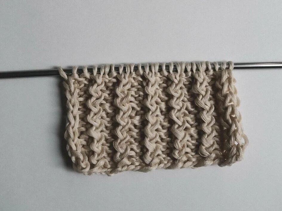 Рельефная резинка. Жемчужная полупатентная резинка. Резинки спицами мк. Французская резинка 1на1 спицами. Резинки спицами мк.