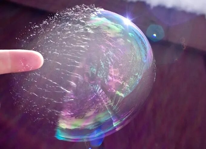 Мыльные пузыри. Мыльные пузыри Радуга. Пузыри Эстетика. Тень от мыльного пузыря. Луч света в мыльной пленке