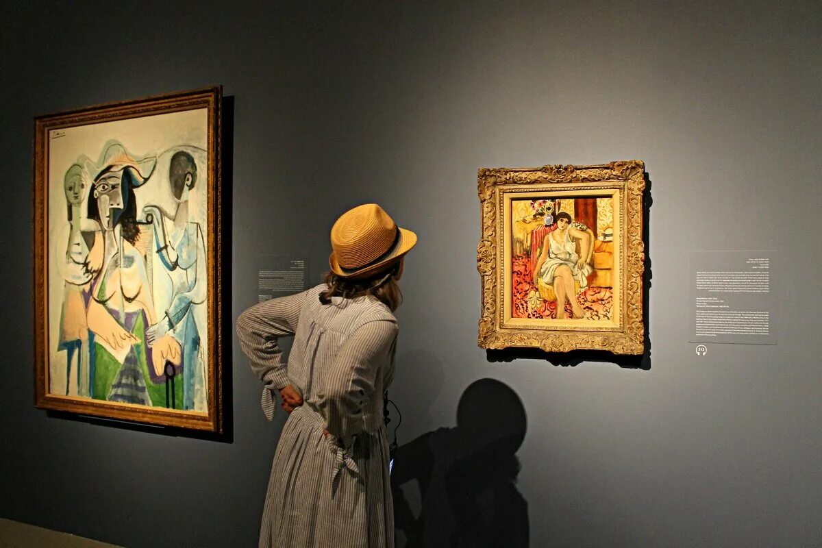 На вернисаже как. Лайма вайкуле вернисаж обложка. На вернисаже как то раз. Вернисаж на крымской набережной. Вернисаж текст песни.