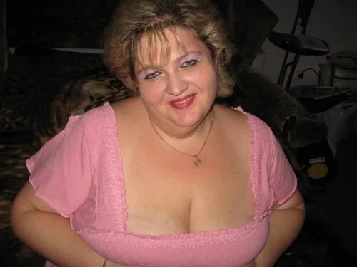 пышные советские женщины. старые женщины с большими. гренни либби. пухлые 60. красивые платья для толстушек.