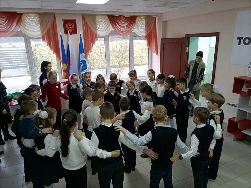 Линейка посвящения в орлята. Посвящение в орлята россии в школе. Линейка посвящения в орлята. Орлята россии направления. Орлята россии орленок эрудит 3 класс.