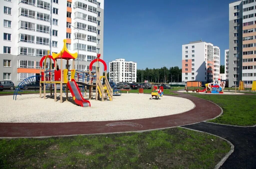 Verkhnyaya Pyshma, Chistov st house 11. Apartment house